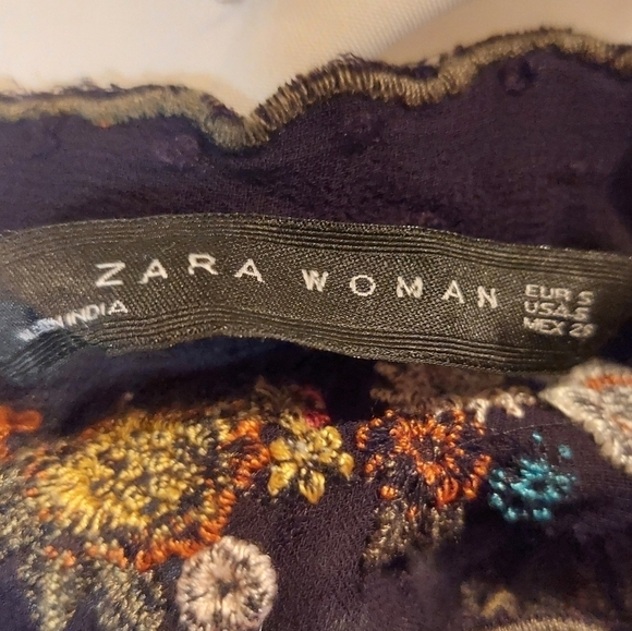 Zara Woman Ladies Long Sleeve Floral Embroidered Top- size S - Picture 4 of 4
